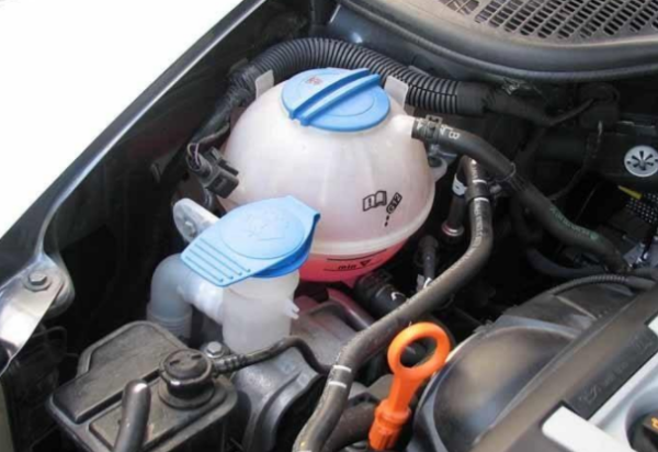 汽车的冷却液一般多久换一次？