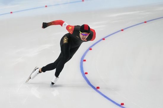 宁忠岩速度滑冰1000米获第五，他是以怎样的成绩获得该排名的？